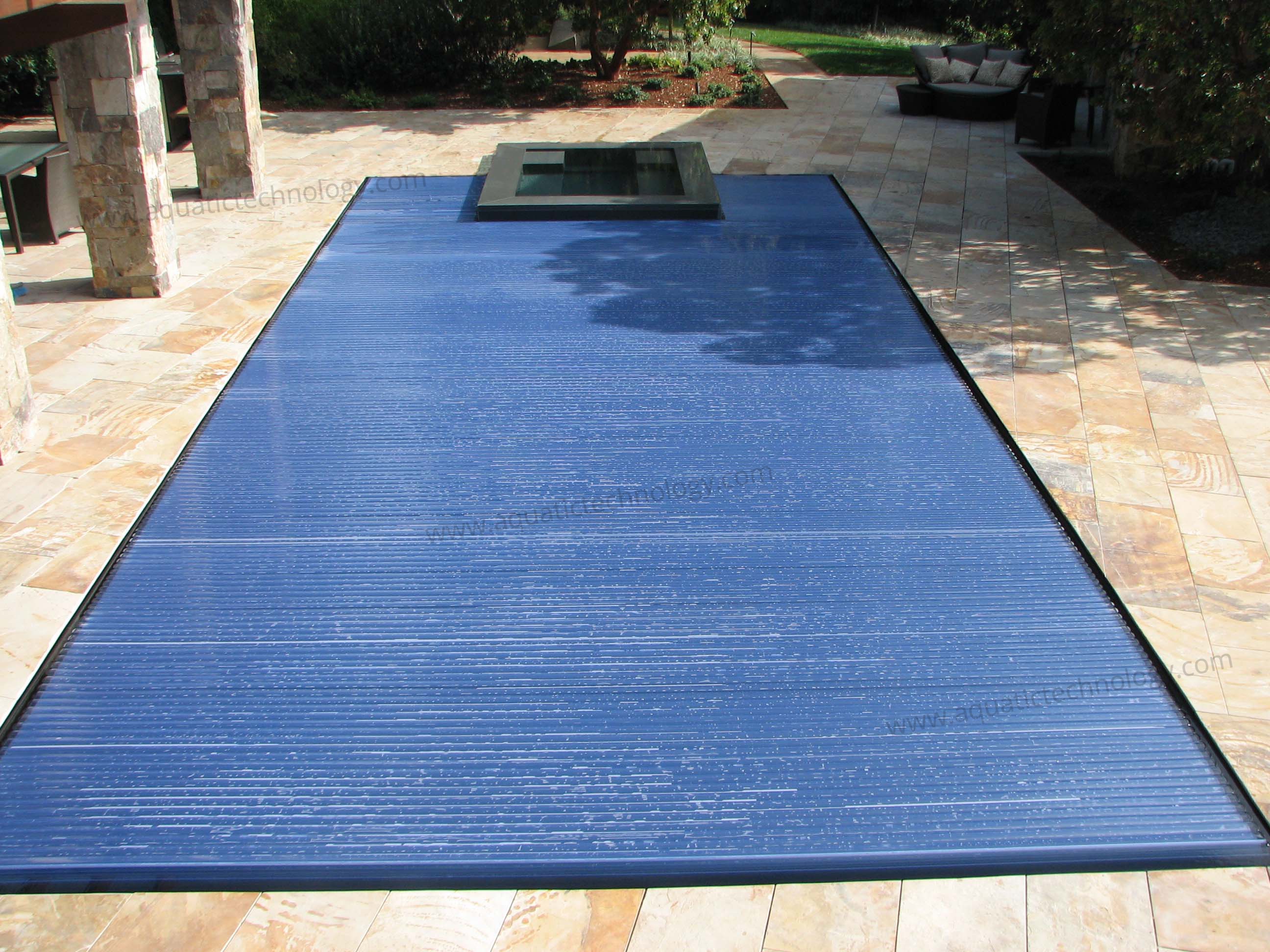 Aquamatic Hydrolux floating automatic pool cover